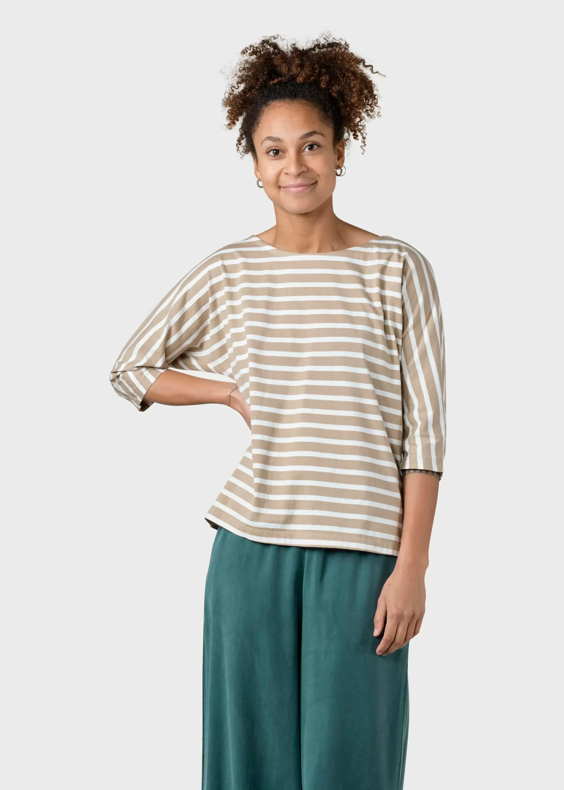 Klitmoller Collective T-shirts-Emma striped tee - Sand/cream