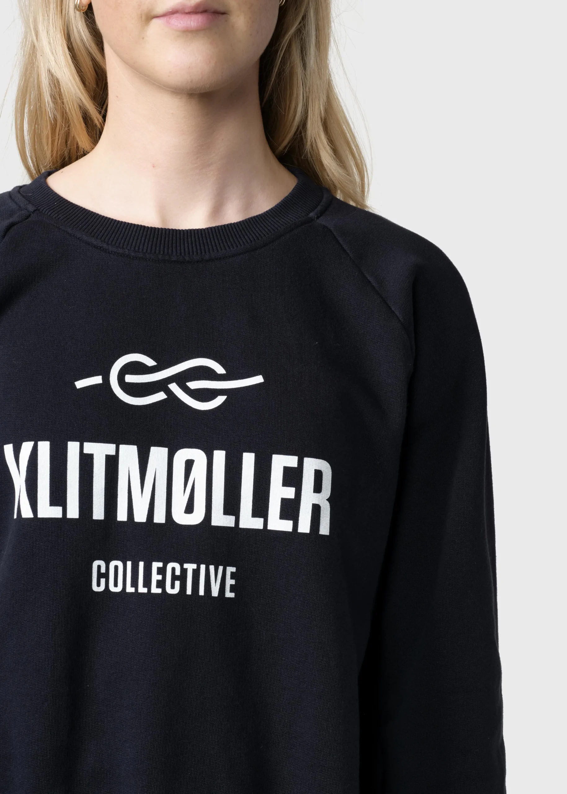 Klitmoller Collective Sweatshirts-Maja logo crew - Black Skyblue