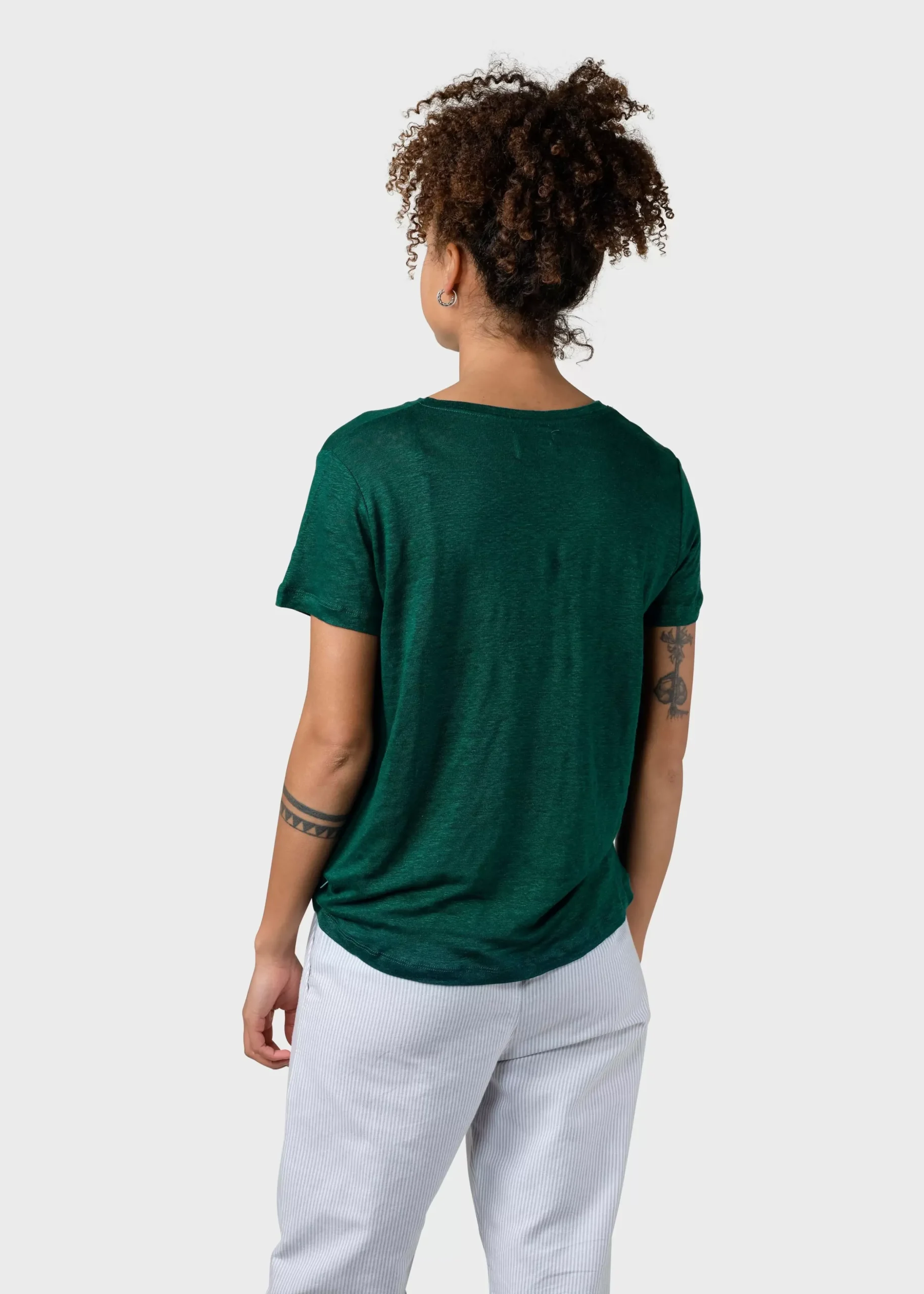 Klitmoller Collective T-shirts-Rikke linen tee - Moss Green Ocean